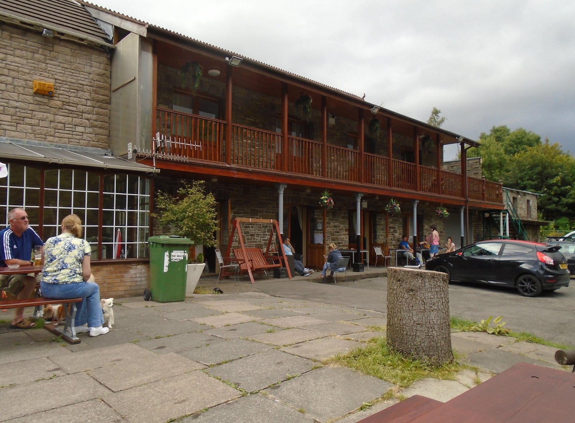 Falcon Inn