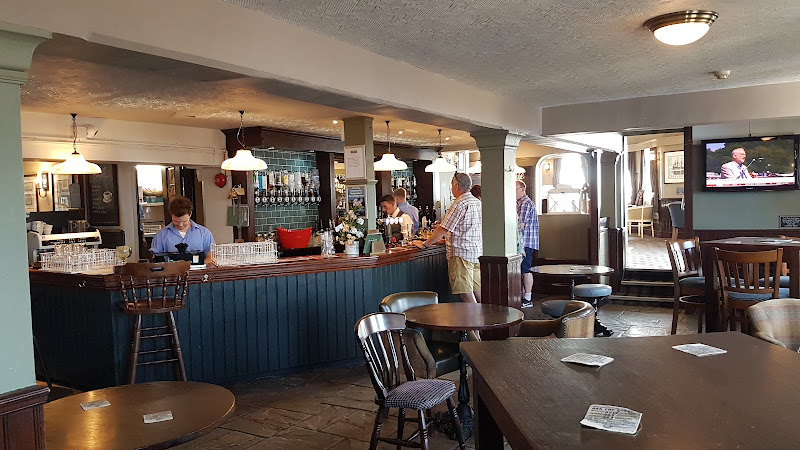 Ferryboat Inn Sinah Beach — Hayling Island