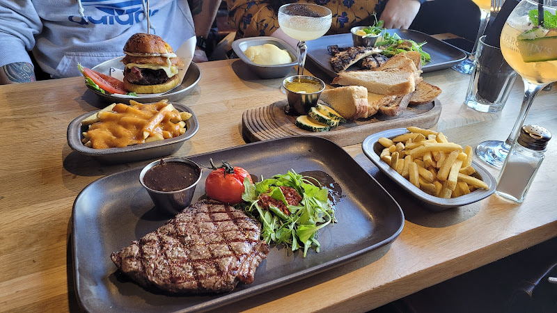 Firehouse Bar & Grill