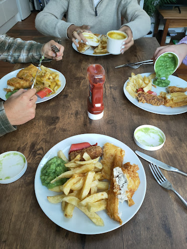 Fish Lounge