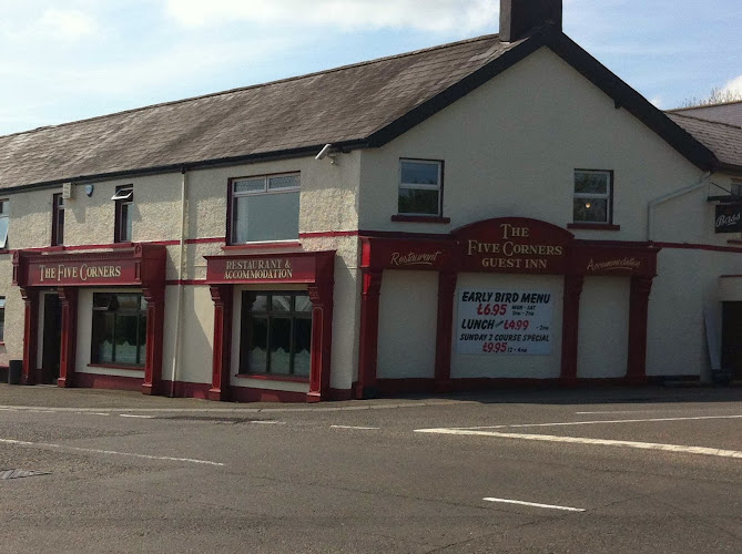 Five Corners Guest Inn