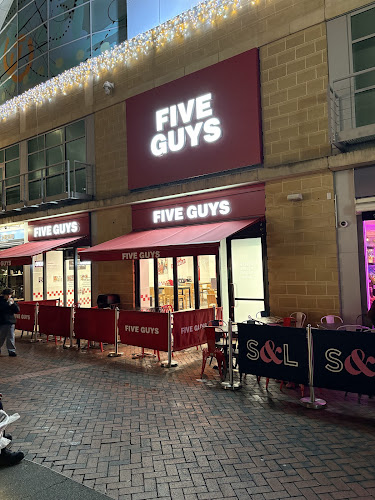 Five Guys Burgers and Fries Reading Oracle Riverside