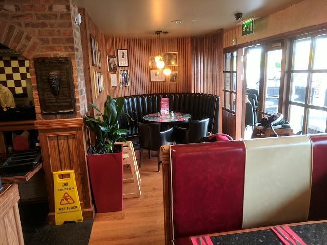 Frankie & Benny's