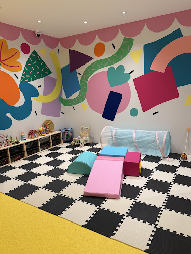 Friendly Grounds Concept Family Cafe