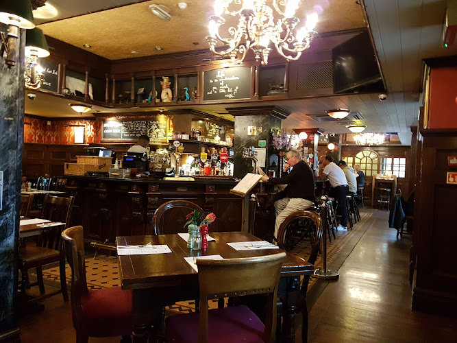 Fuller's Ale & Pie House — London
