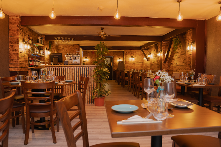 Fusion Clan Indian Restaurant — Warwick