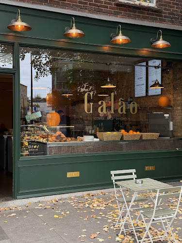 Galão — London