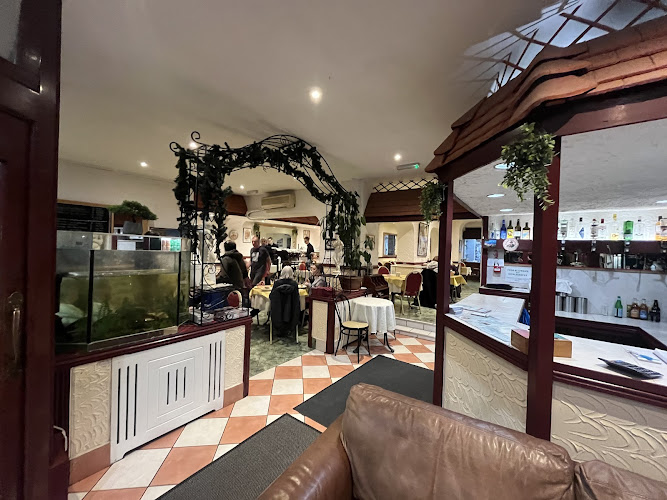 Gigi's — Glastonbury
