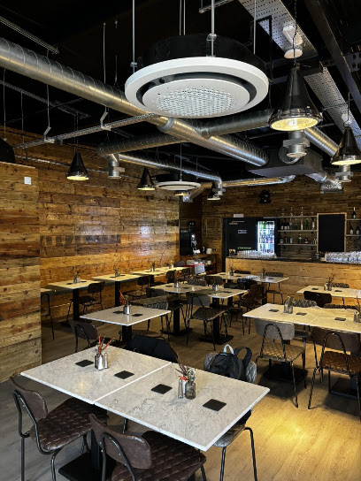 Go Fish Seafood, Bar & Grill