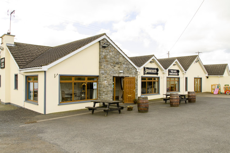 Greenans, The Square