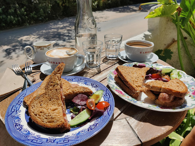 Gwenna Teahouse