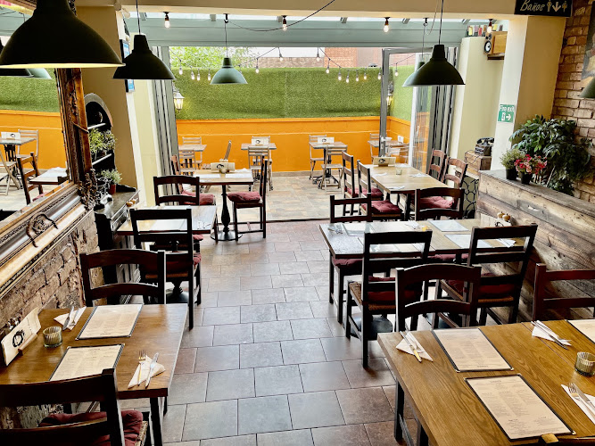 Habano Restaurant & Cocktail Bar