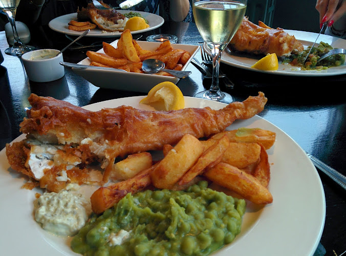 Hall Farm Hotel and Restaurant