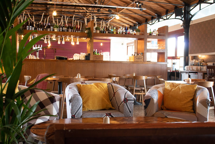 Harbour House - Restaurant, Bar & Terrace