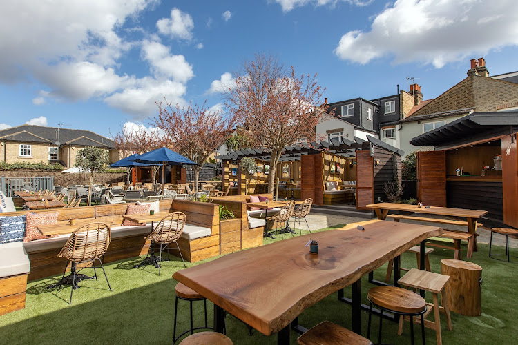 Hare & Hounds — London