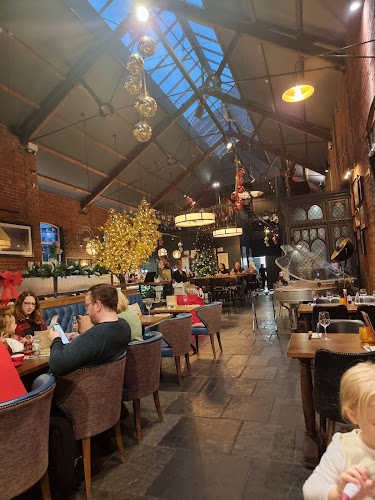 Harper’s Steakhouse & Bar at the Weighbridge
