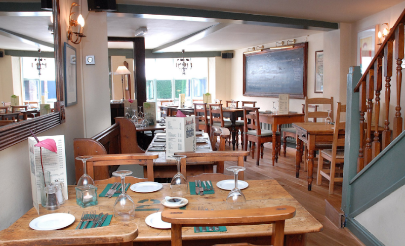 Harringtons On The Hill — Kenilworth
