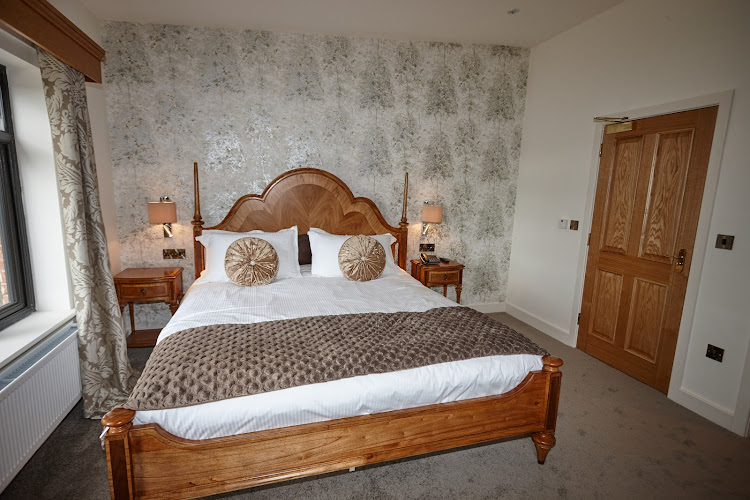 Heather Glen Country House — Carlisle