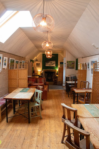 High Street Merchants - Square One Dining & Full Circle Art Gallery