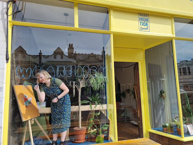 High Tide Social & Play Cafe