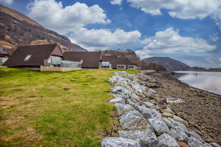Hollytree Hotel & Swimming Pool — Argyll