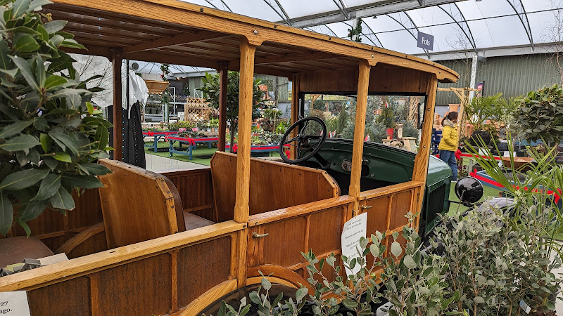 Holt Garden Centre — Holt