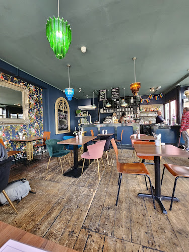 Hooked Cafe - Bar — Brighton