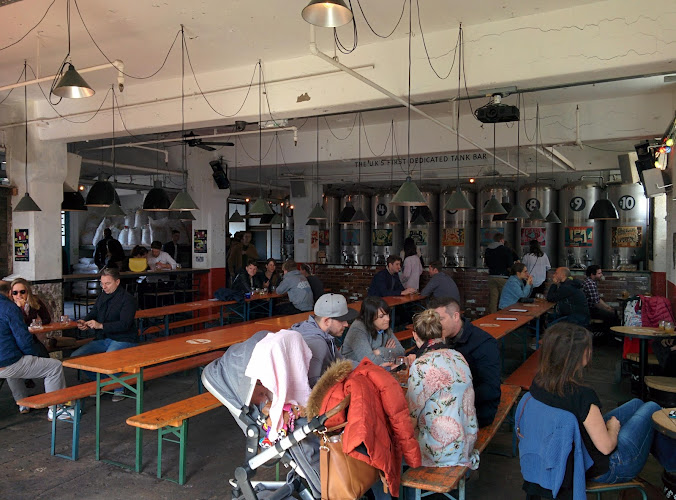 Howling Hops Brewery and Tank Bar — London