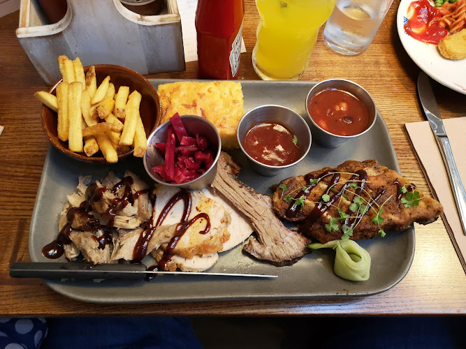 Huck's — Warminster
