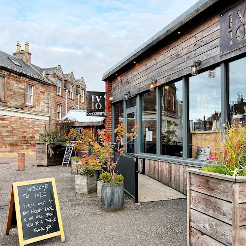 IV10 Cafe Bar Deli — Fortrose