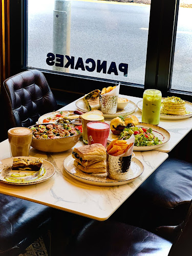 La Bella Cafe — Reading
