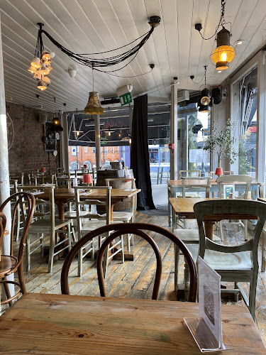 La Farola Cafe &Bistro