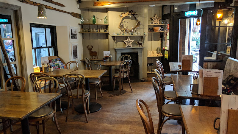 Lake Road Inn