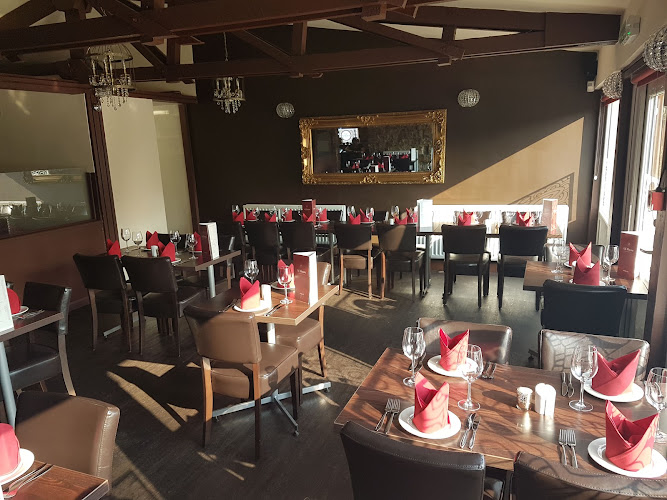 Lal Khazana — Alnwick