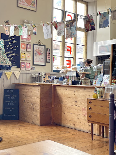Last Crumb Café