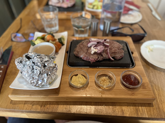LAVA (steak on the stone)