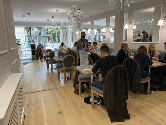 Le Petit Café