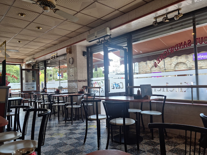 Les's Golden Kitchen — Aberdare