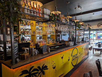 Level Cafe Bar & Grill