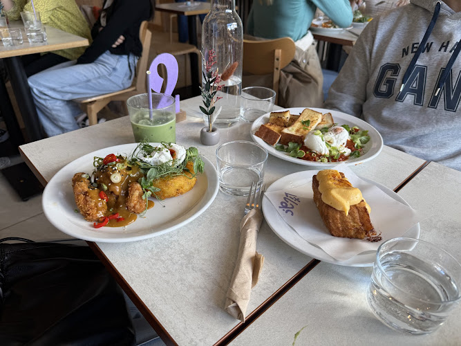 Lilac Eatery and Coffee House — London