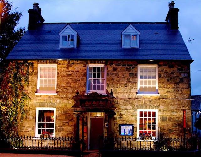 Llys Meddyg Hotel & Restaurant — Newport