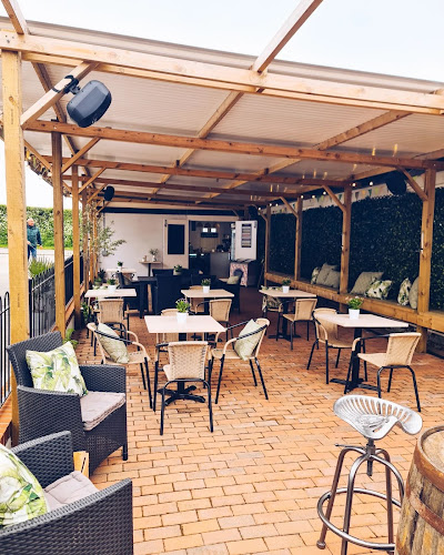LO’s Coffee Shop — Blandford Forum