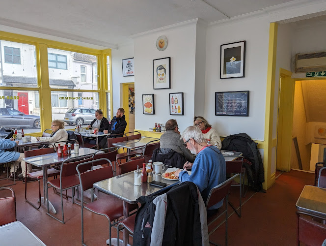 Mac's Cafe — Brighton
