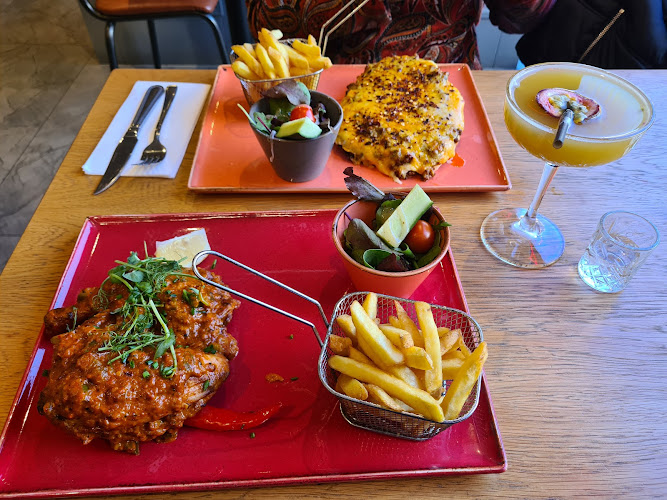 Manjaros - Restaurant in Southall — Southall