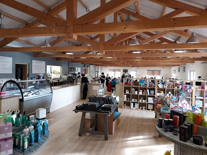 Mannerstons Cafe & Farm Shop