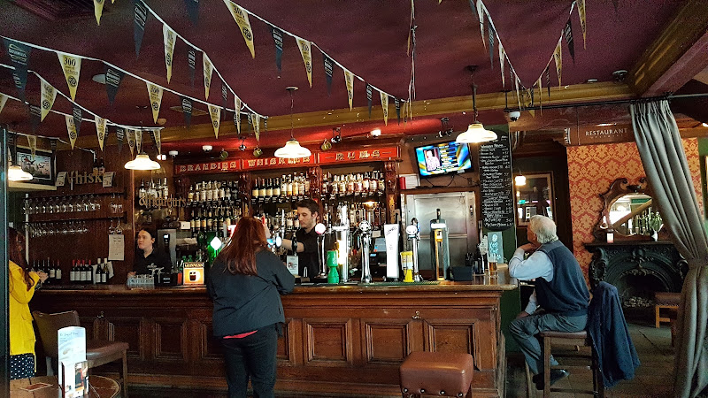 McHughs Bar & Restaurant — Belfast