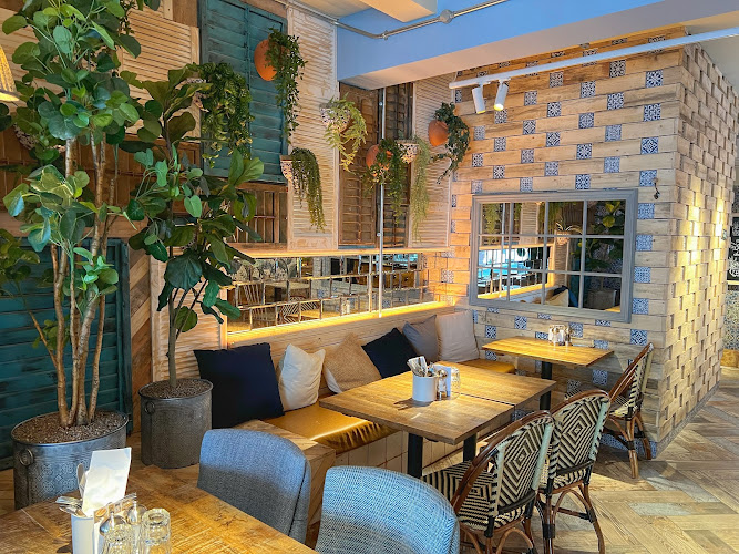 Megan's by the Castle Restaurant (Guildford)