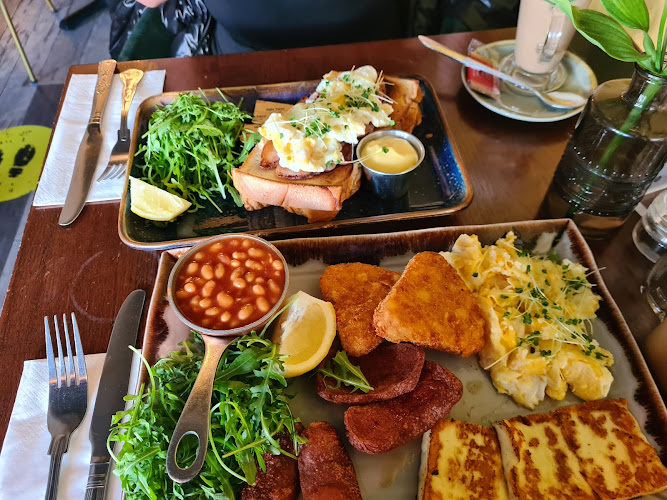Middeys Brasserie — Barnet