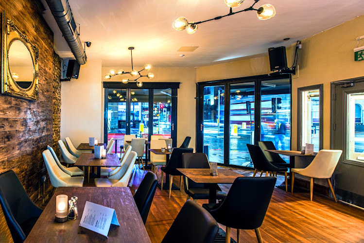 Miraflores Bar & Lounge — London