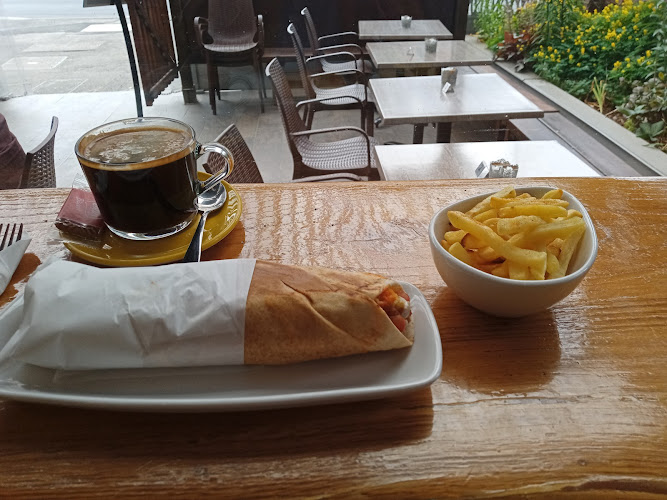 Monty's Cafe